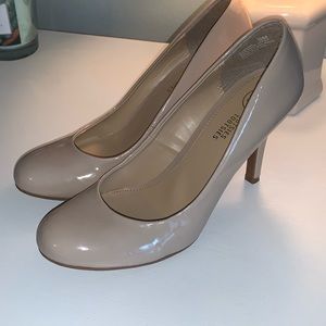 nude/buff heels, size 9